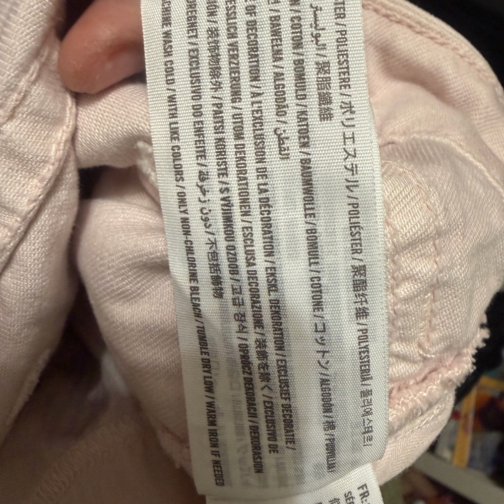 Hollister Low-Rise Super Baggy Jeans — Pale Pink Denim - Picture 5 of 11